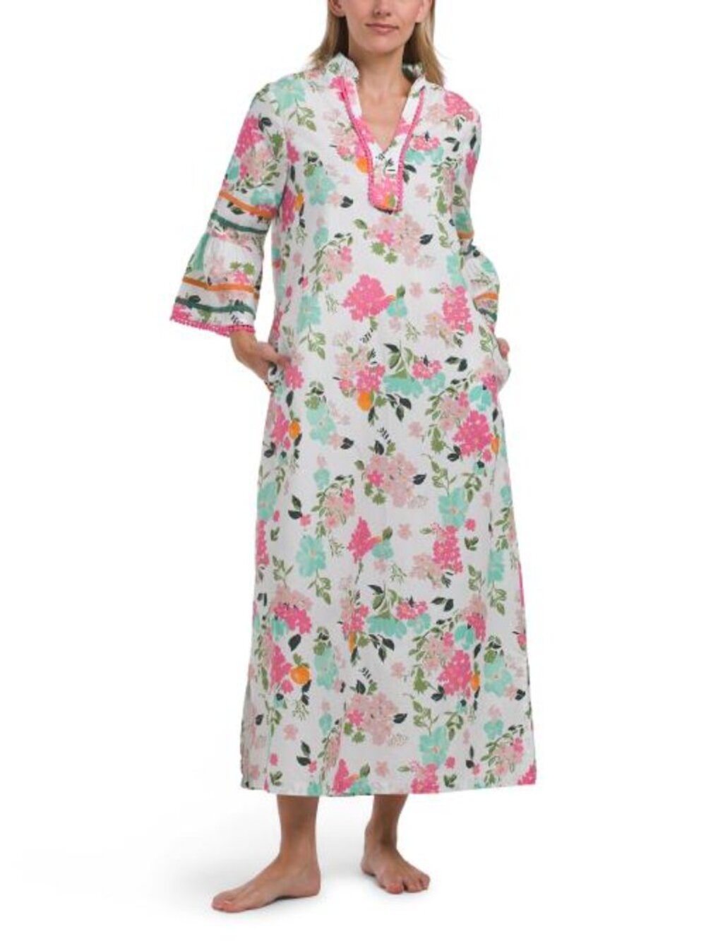 SAATVIK caftan with embroidery